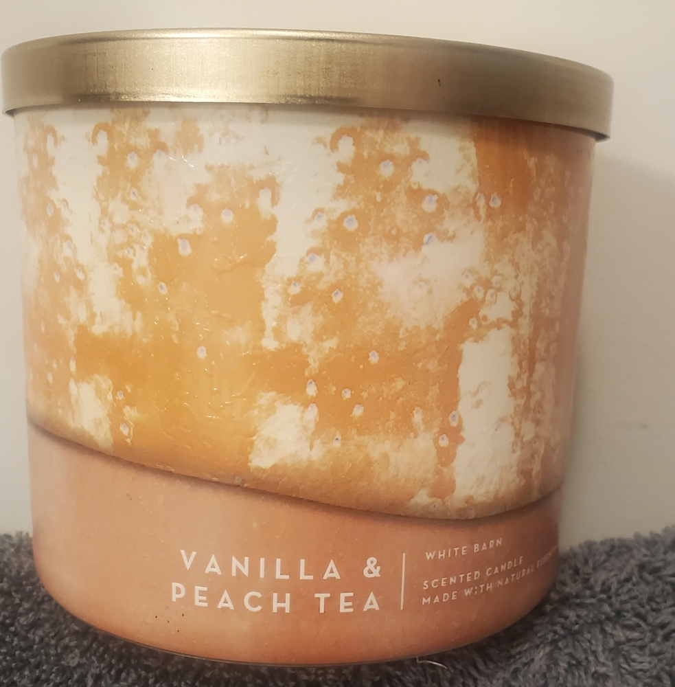 BBW Vanilla Peach Tea Candle